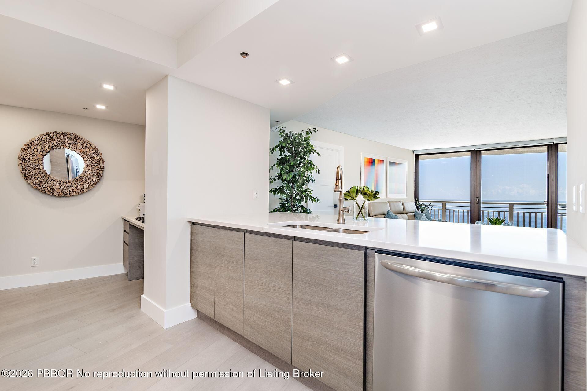 3000 N Ocean Drive, Unit 32E, Riviera Beach, FL 33404 Photo