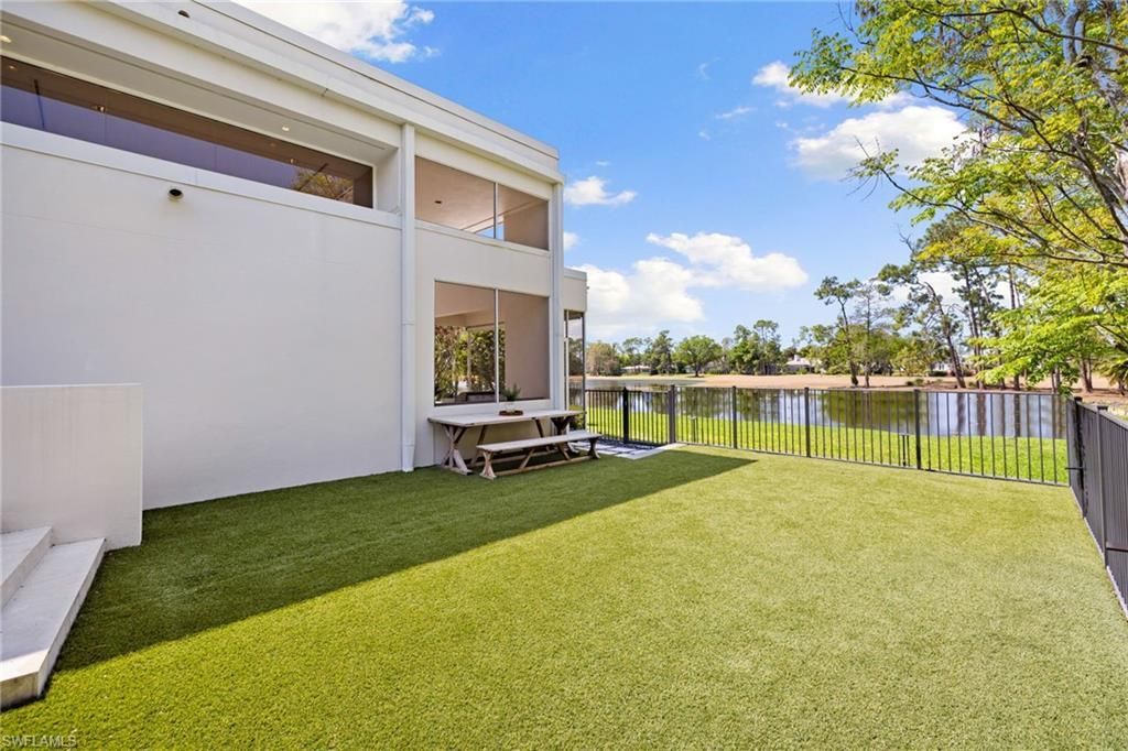 12933 Coco Plum Ln, Naples, FL 34119 Photo