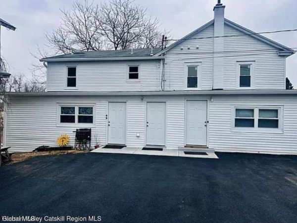 982 S Schodack Road, Castleton, NY 12033