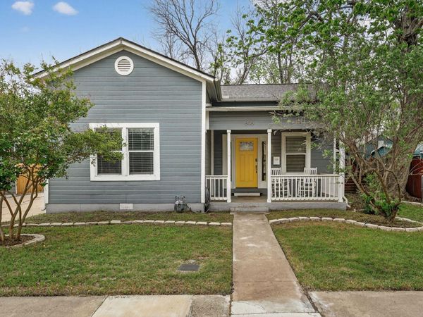 806 E 3rd ST, Georgetown, TX 78626