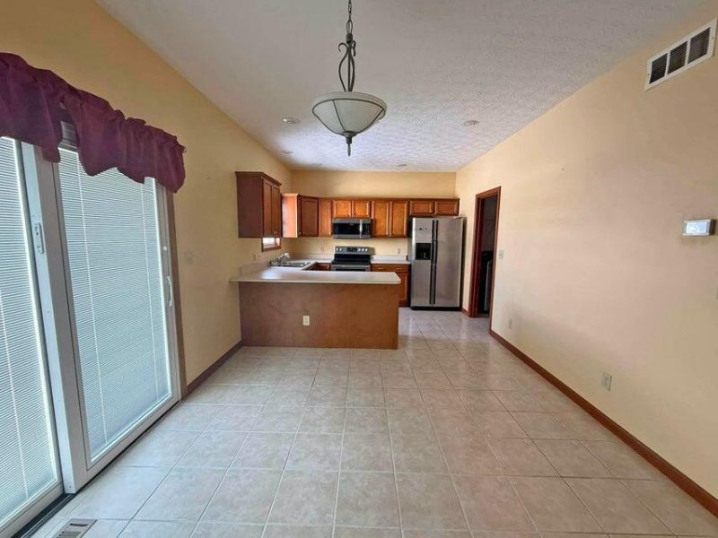 541 Northpoint Court, Troy, OH 45373 Photo 8