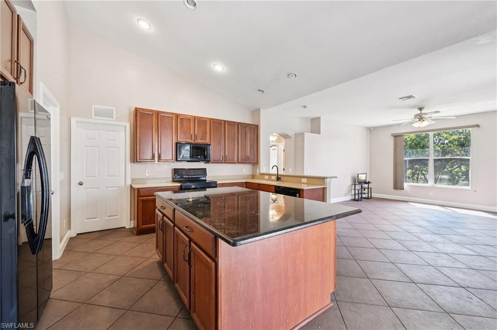 18310 Plumbago Ct, Lehigh Acres, FL 33972 Photo