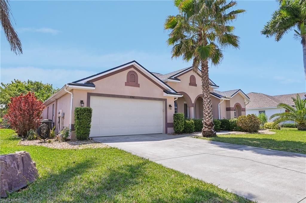 18310 Plumbago Ct, Lehigh Acres, FL 33972 Photo