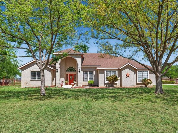 7627 Triple Wood St, China Grove, TX 78263