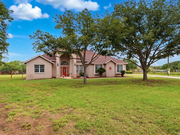 7627 Triple Wood St, China Grove, TX 78263