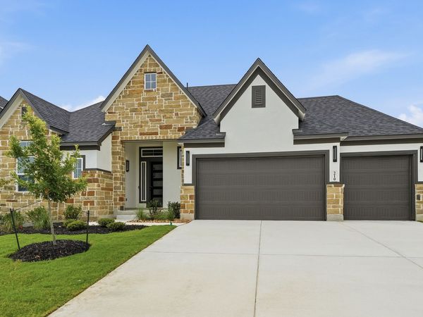 210 Kari Drive, Castroville, TX 78009