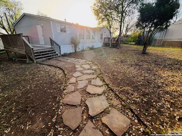 1118 wild Persimmon, San Antonio, TX 78245