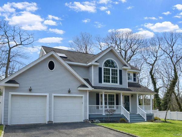 24 North Drive, Centerport, NY 11721