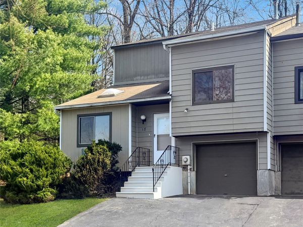 18 Spruce Court , Fishkill, NY 12524