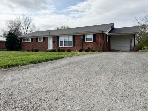 417 7th St, Lawrenceburg, TN 38464