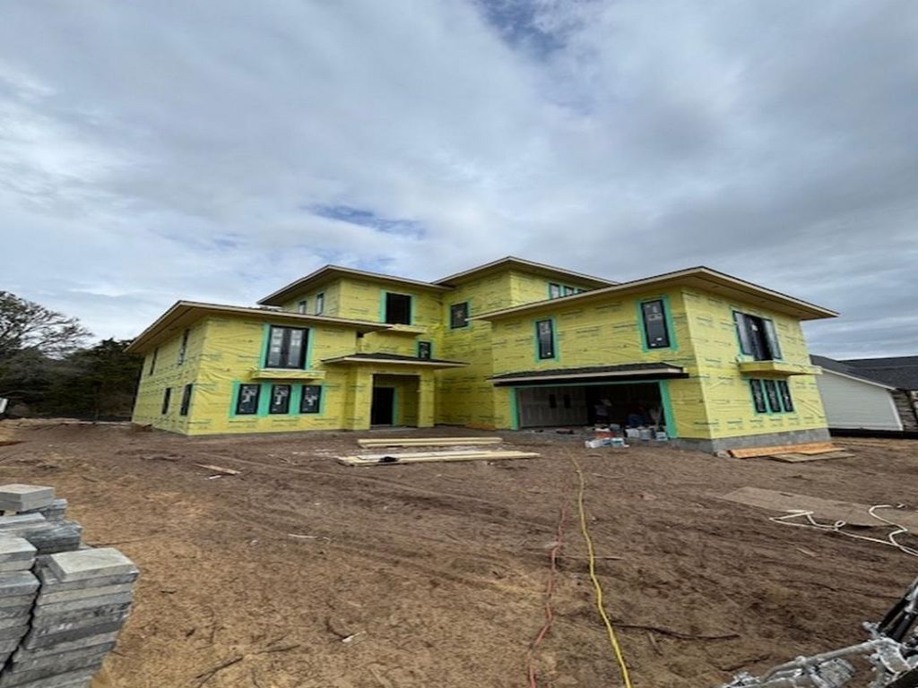 918 Strand Ave. Photo 14