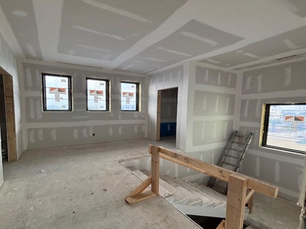 918 Strand Ave. Photo 26