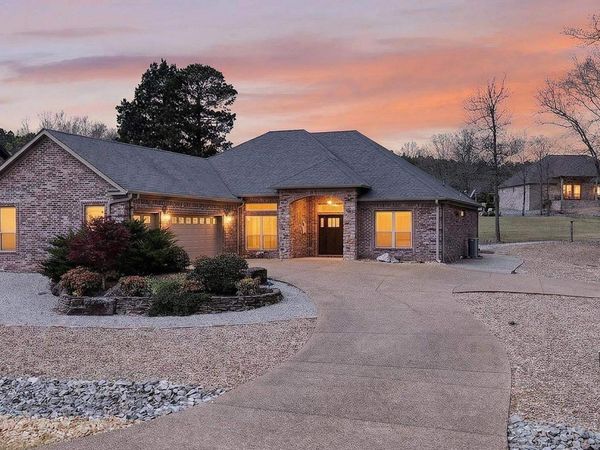 3 LINARES Lane, Hot Springs Village, AR 71909