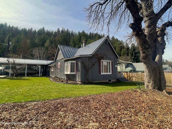 7042 Oak St. , Bonners Ferry, ID 83805