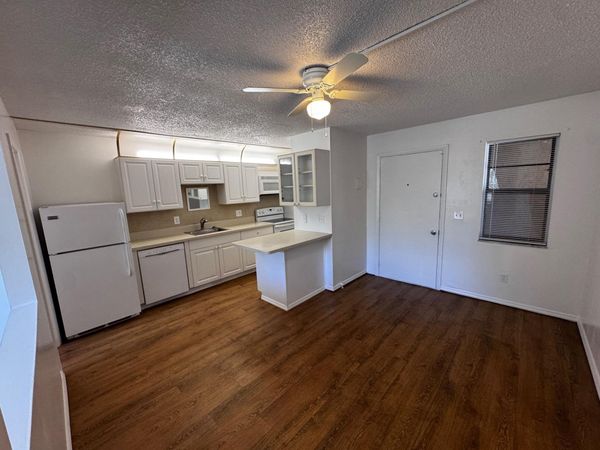 1021 SE Monterey Road, Unit 1-43, Stuart, FL 34994