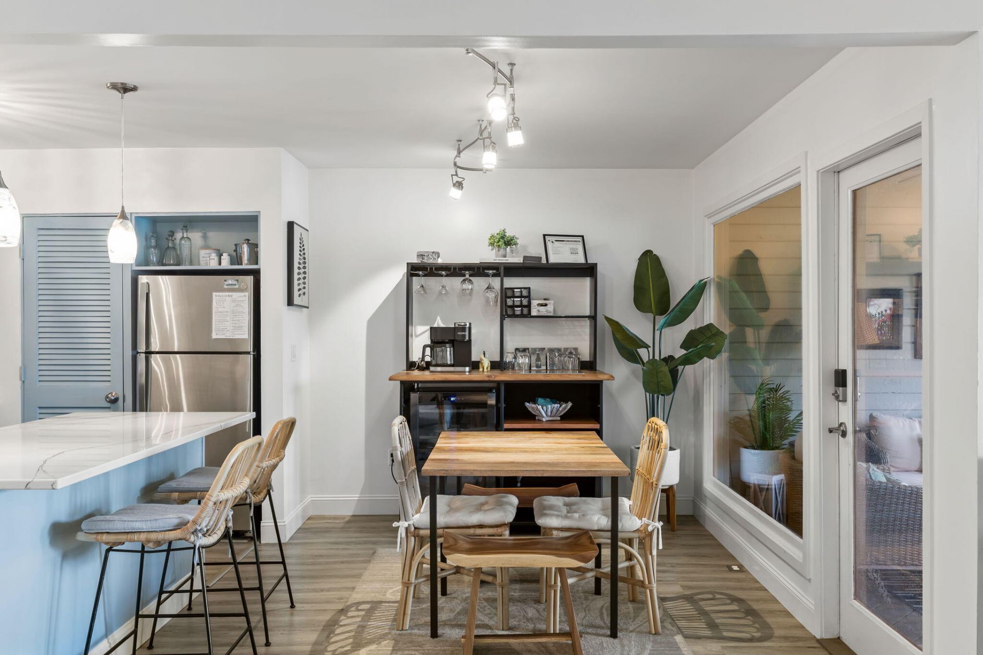 1621 Live Oak Park Photo 5