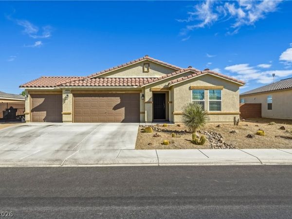 3940 E Gunnison Avenue , Pahrump, NV 89061