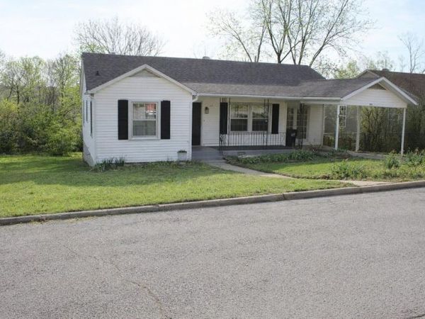 513 N Oak Street, Harrison, AR 72601