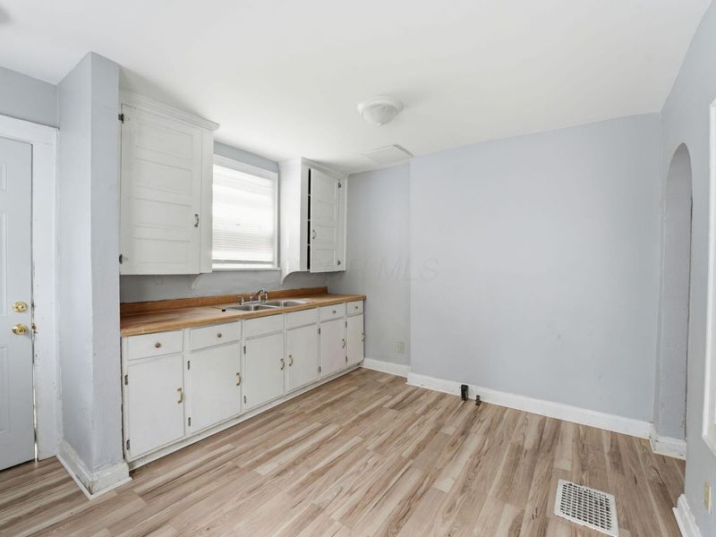 1157 E 18th Avenue, Columbus, OH 43211 Photo 12