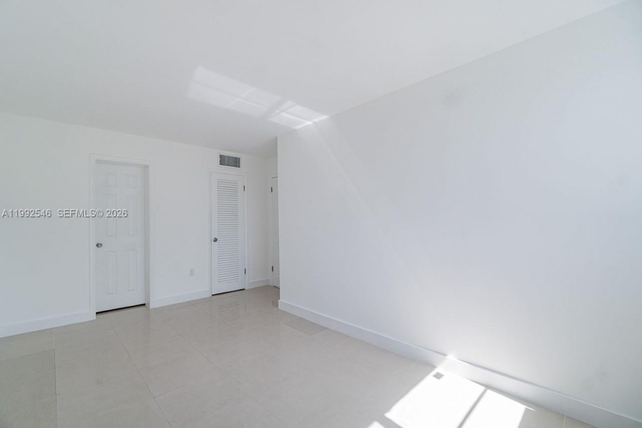 1075 93rd St , Unit 203, Bay Harbor Islands, FL 33154 Photo