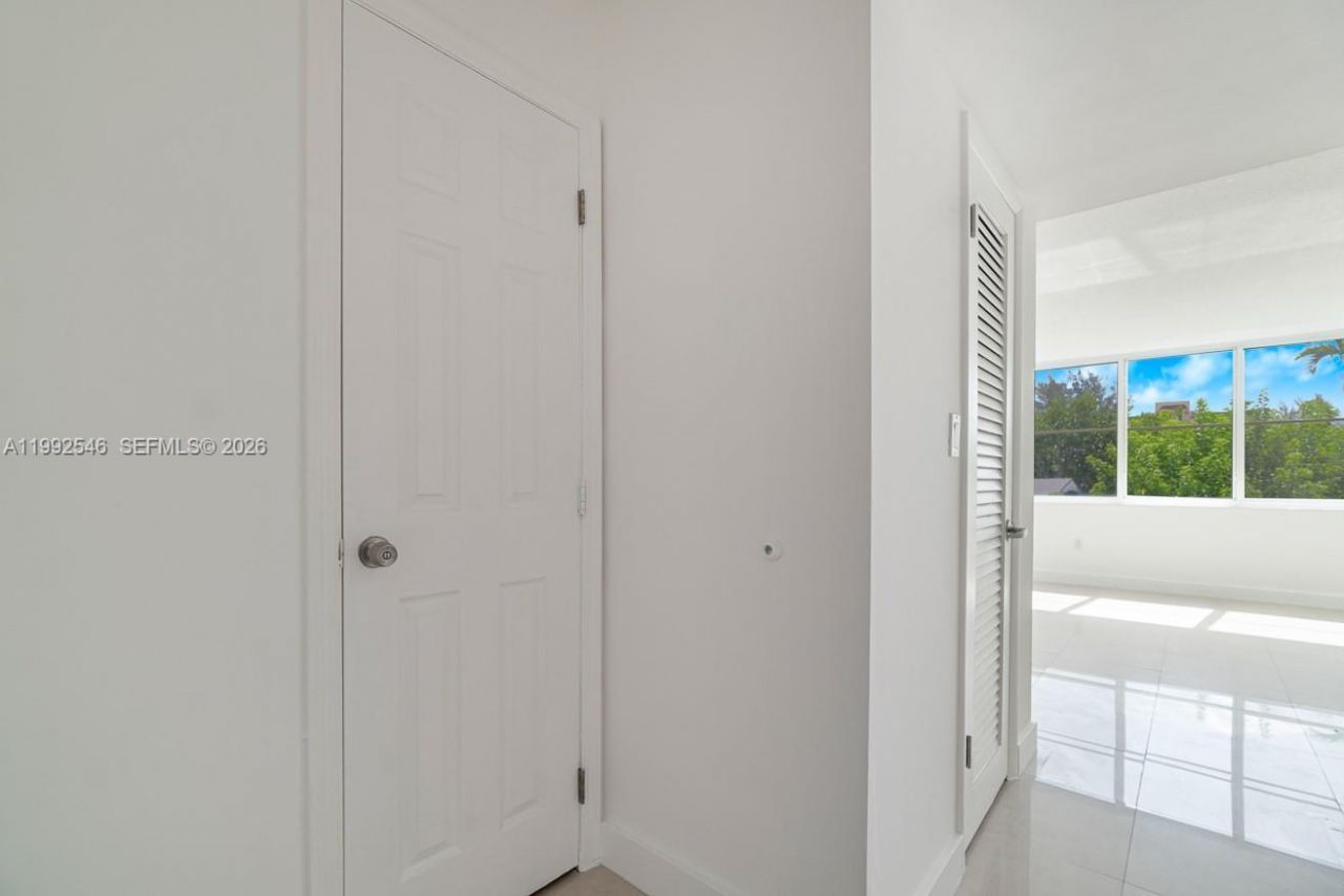 1075 93rd St , Unit 203, Bay Harbor Islands, FL 33154 Photo