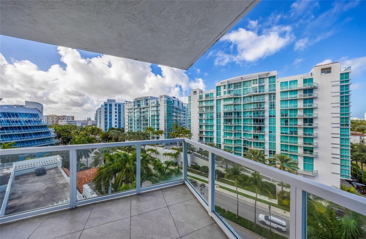 3030 NE 188th St, Unit 602, Aventura, FL 33180 Photo