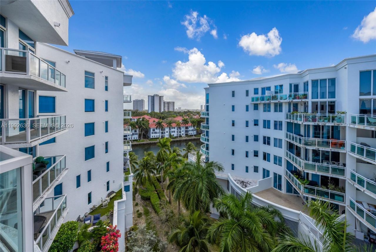 3030 NE 188th St, Unit 602, Aventura, FL 33180 Photo