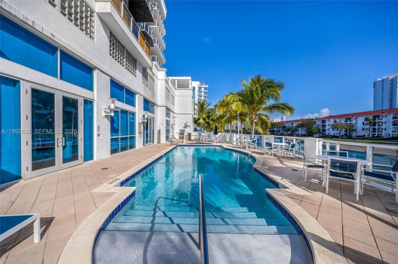 3030 NE 188th St, Unit 602, Aventura, FL 33180 Photo