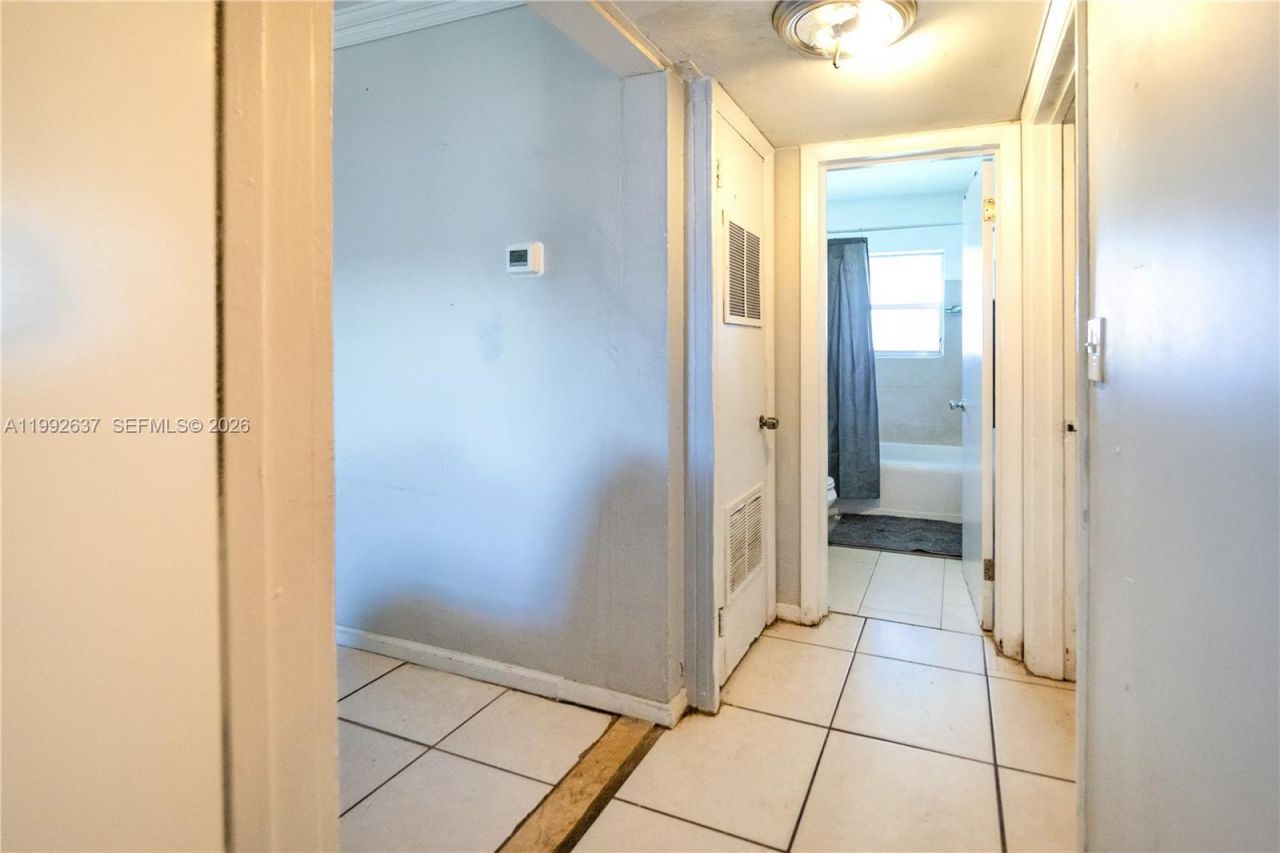 1119 NW 10th Pl , Fort Lauderdale, FL 33311 Photo