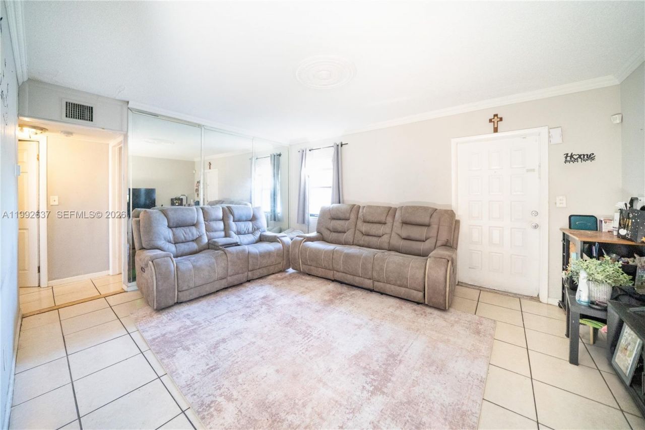 1119 NW 10th Pl , Fort Lauderdale, FL 33311 Photo