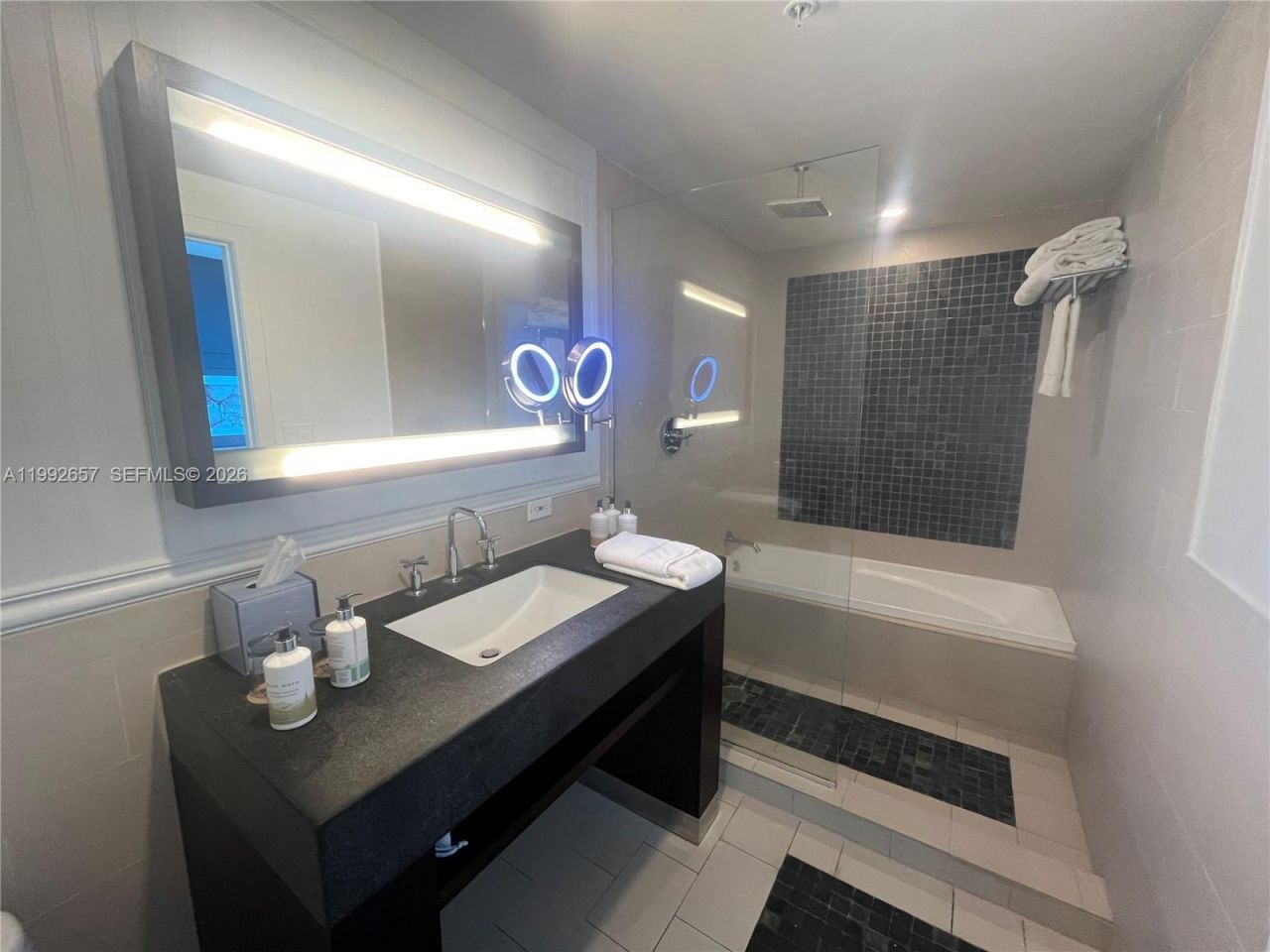 17315 Collins Ave , Unit 2408, Sunny Isles Beach, FL 33160 Photo