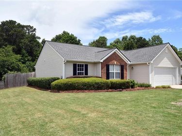 6285 Huntcliff Drive, Flowery Branch, GA 30542