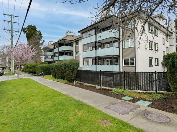 1619 Morrison St, Unit 201, Victoria, BC V8R 6R8