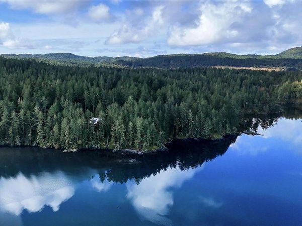998 Gillespie Rd, Sooke, BC V9Z 0Z5