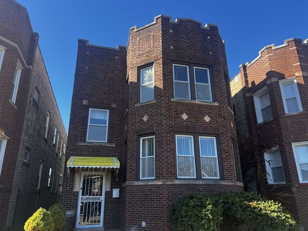 8226 S Paulina Street , Chicago, IL 60620