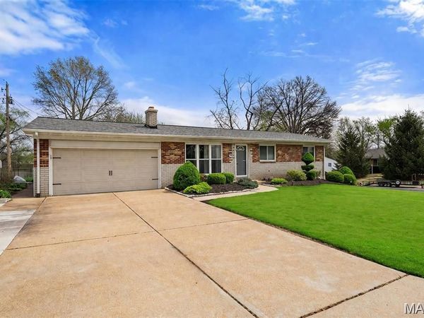 3118 Milissa Lane, St Louis, MO 63125