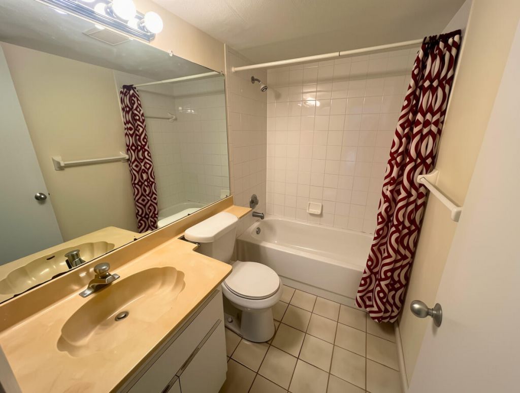 135 Coco Plum Drive, Unit APT 3B, Marathon, FL 33050 Photo