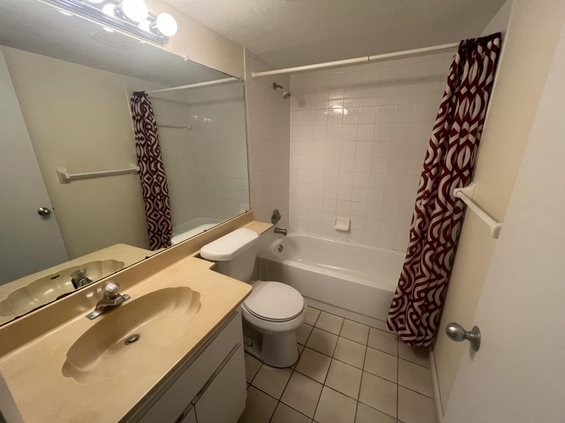 135 Coco Plum Drive, Unit APT 3B, Marathon, FL 33050 Photo