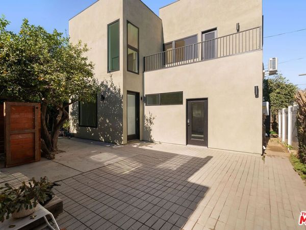 3909 W Exposition Boulevard, Los Angeles, CA 90016