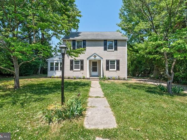 3731 SCHOOL LANE , NEWTOWN SQUARE, PA 19073