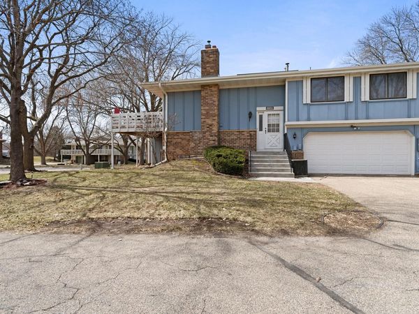 6855 Macbeth Court, Woodbury, MN 55125