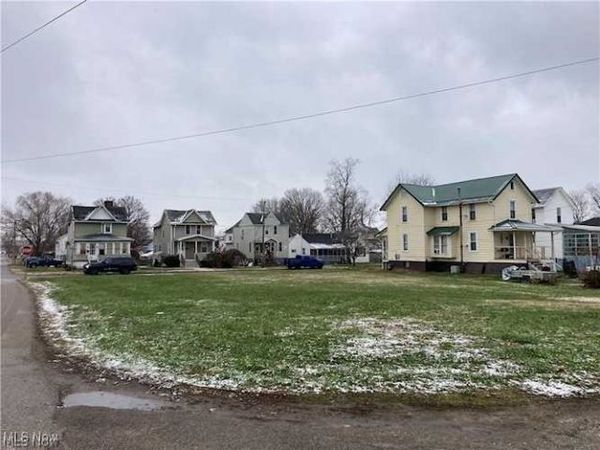 627 33rd Street, Parkersburg, WV 26101