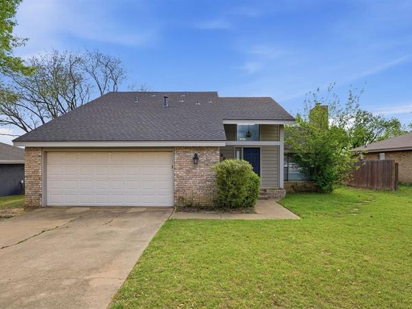 1885 Cliff View Drive, Lewisville, TX 75077