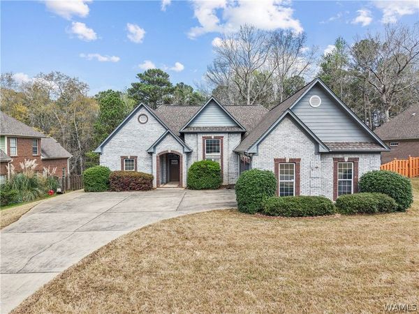 221 Park Lake Trace, Helena, AL 35080