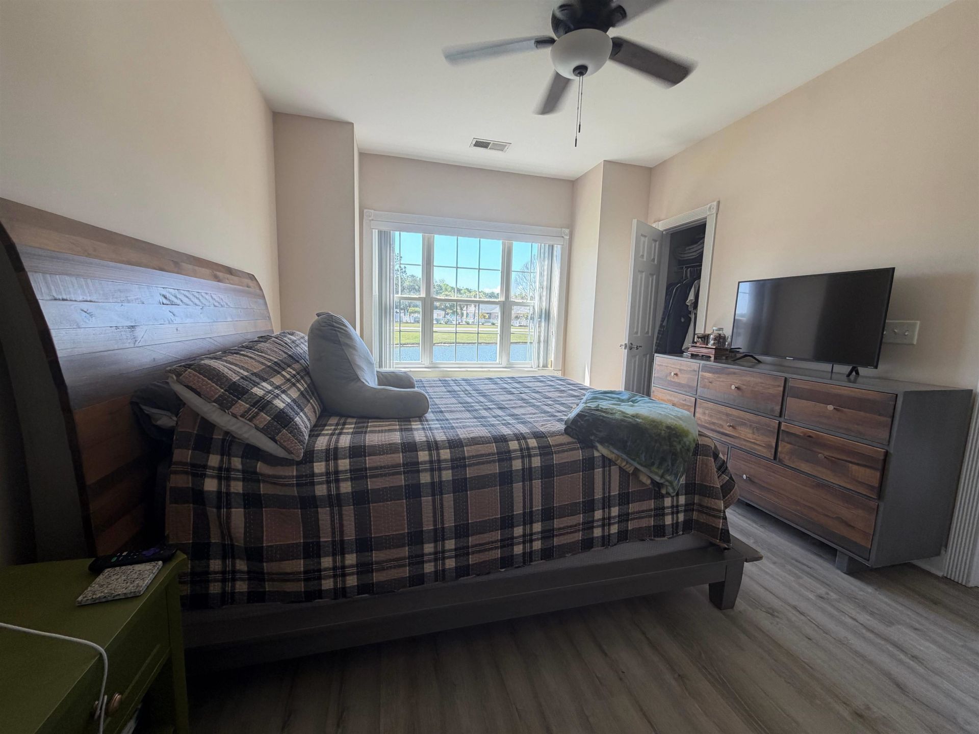 110 South Shore Blvd. Photo 16