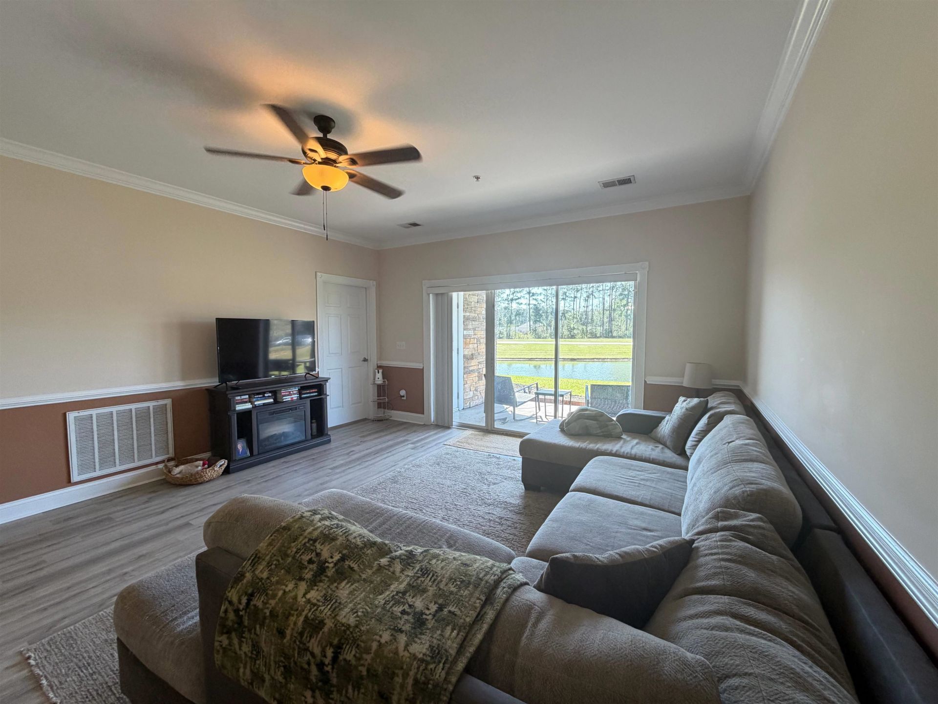 110 South Shore Blvd. Photo 3