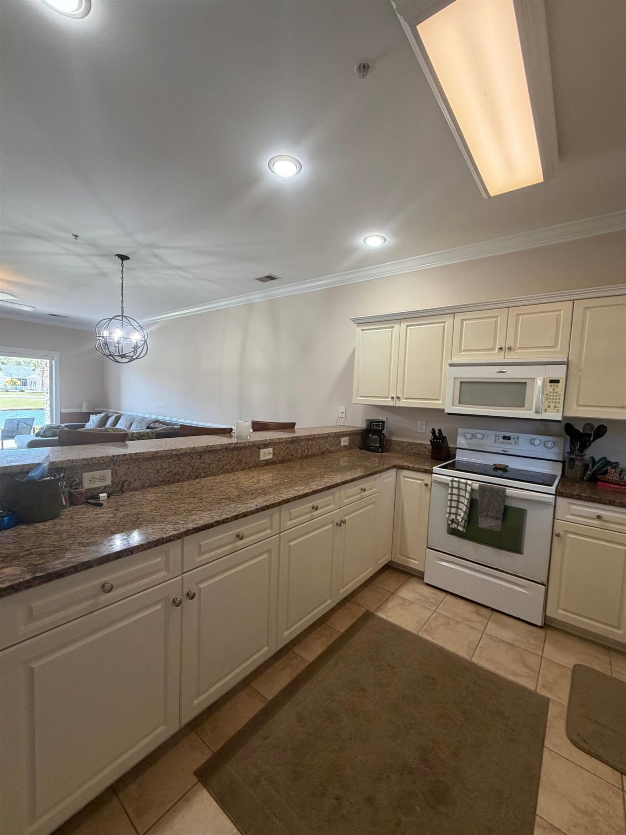 110 South Shore Blvd. Photo 7