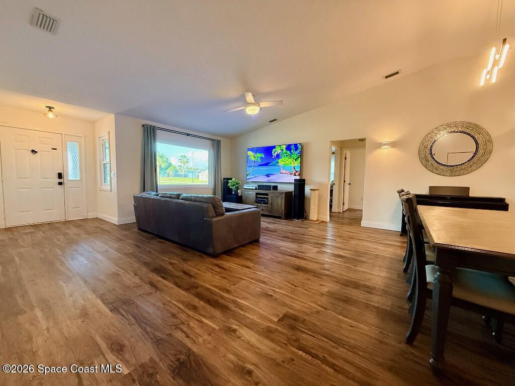 9010 Central Avenue , Sebastian, FL 32976 Photo