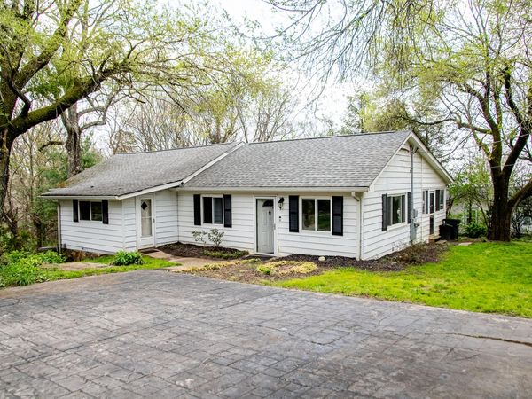 124 Lincoln Street, Lookout Mountain, TN 37350