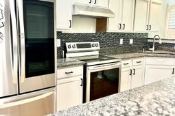 8709 Grassy Oak Trail photo 4